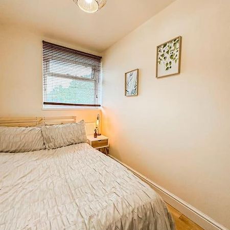Bright & Spacious Split Level Flat In Kennington London Exteriör bild