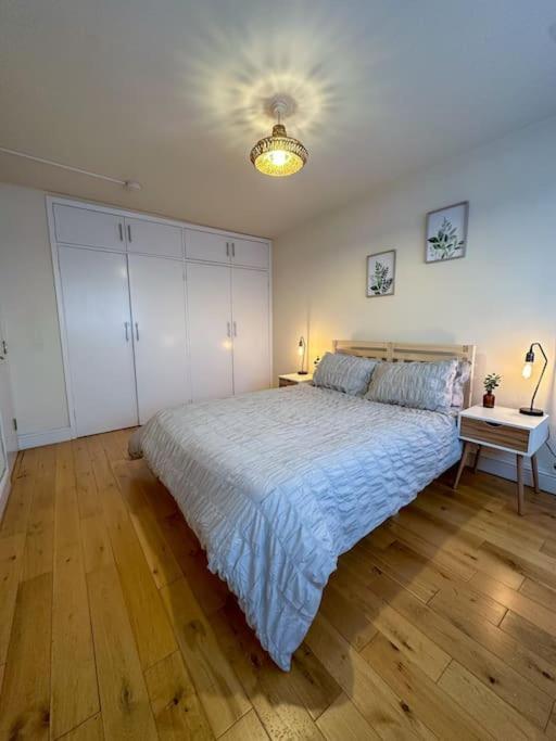 Bright & Spacious Split Level Flat In Kennington London Exteriör bild